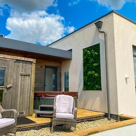 The Retreat, Sauna & Hot Tub, Charming & Cosy Gem Blandford Forum Exterior photo