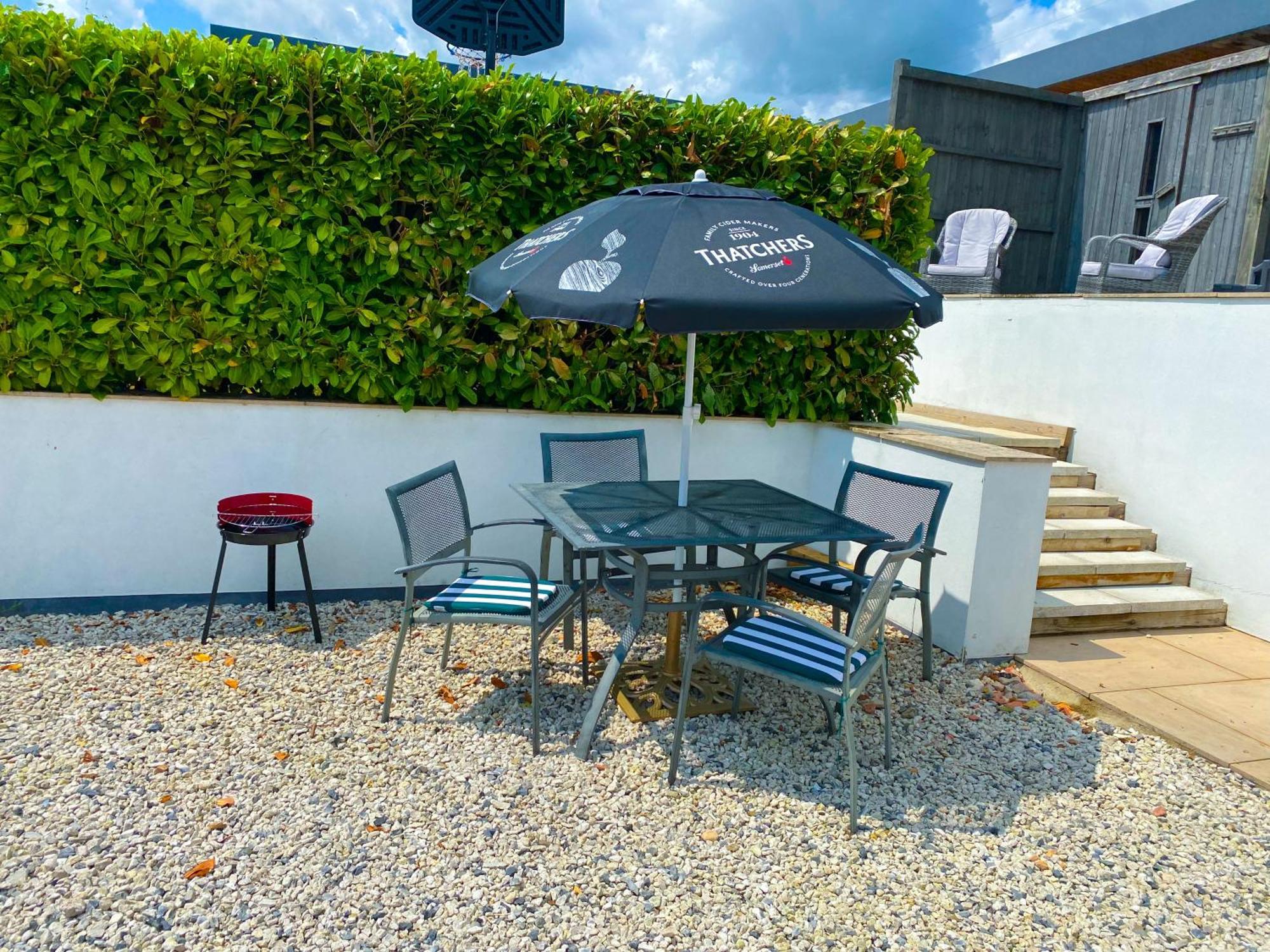 The Retreat, Sauna & Hot Tub, Charming & Cosy Gem Blandford Forum Exterior photo