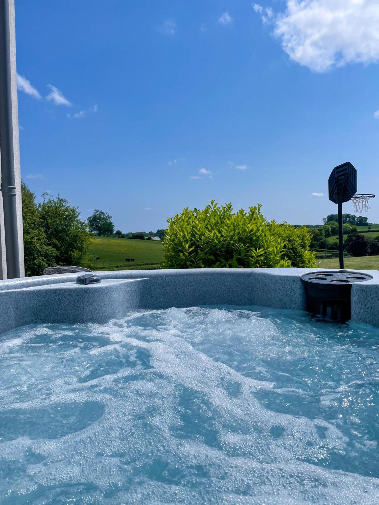 The Retreat, Sauna & Hot Tub, Charming & Cosy Gem Blandford Forum Exterior photo